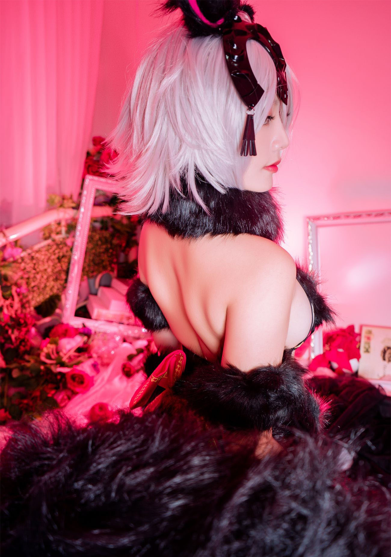 小黑猫 Messie Huang Jeanne Alter Wolf