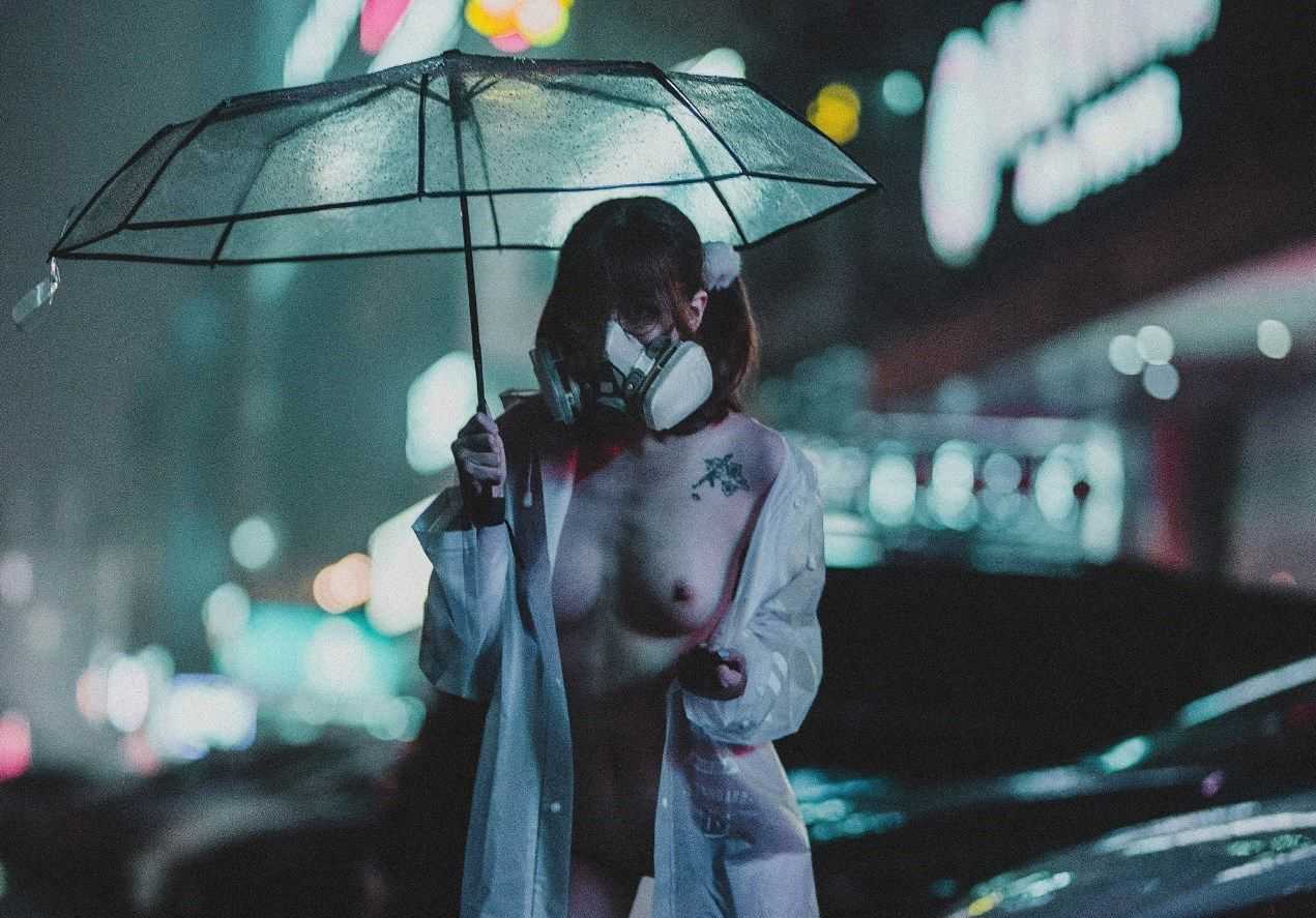 柚木写真-雨夜的裸女