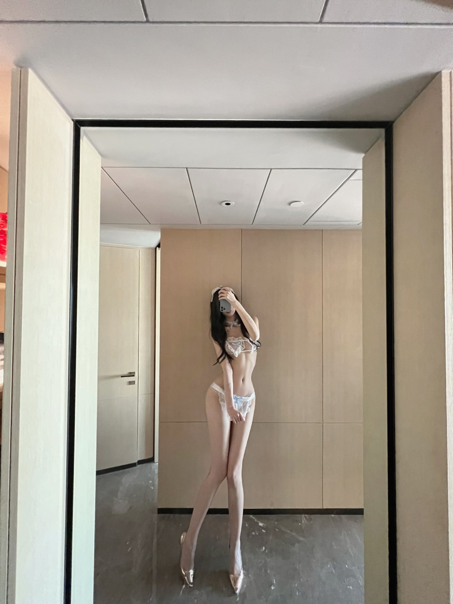 爱看twitter- 净高184cm长腿Model