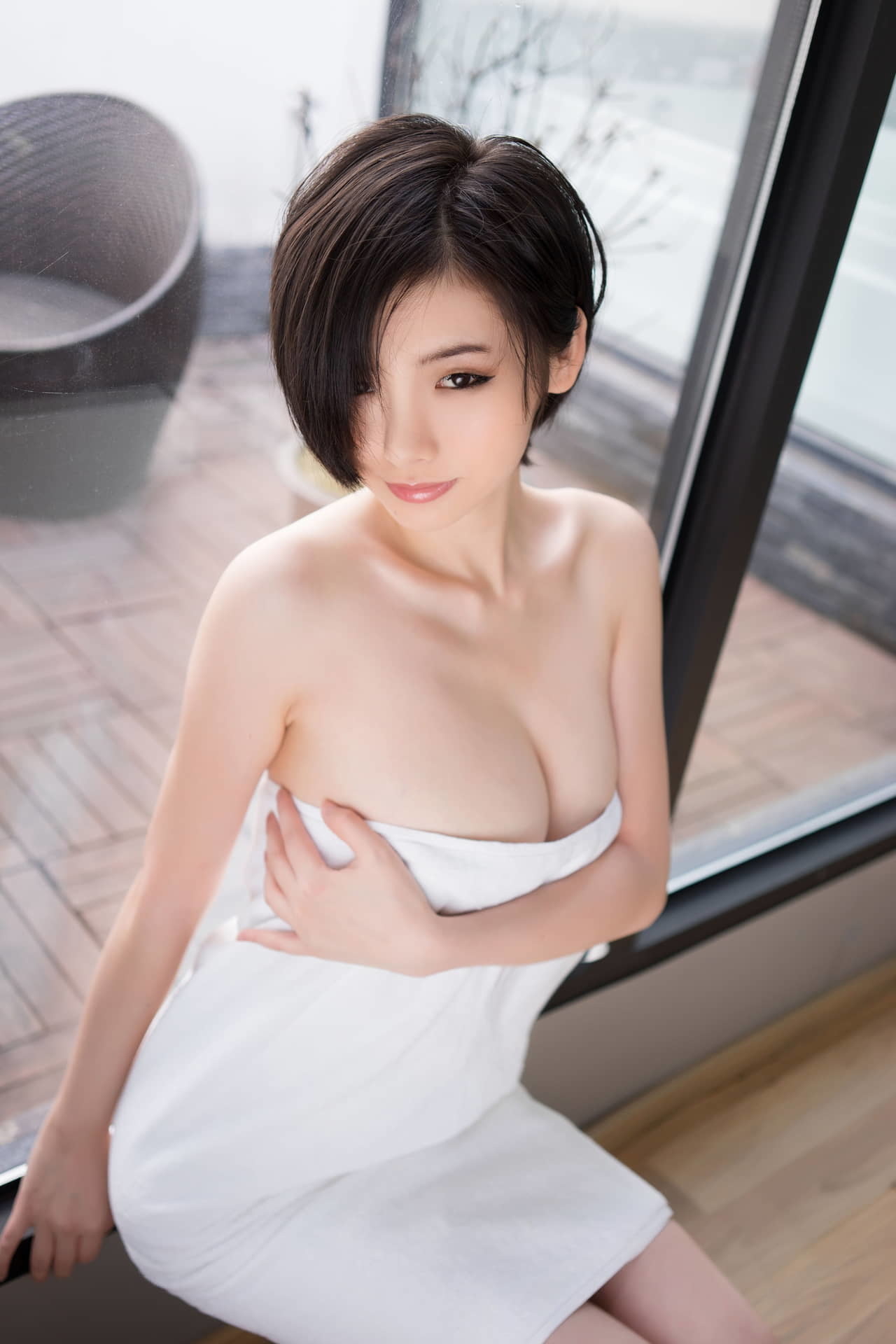 美女出浴 [30P]